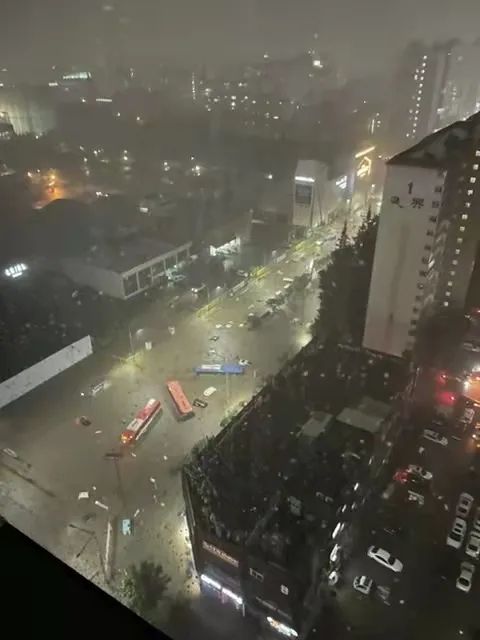 突發(fā)！美國前總統(tǒng)特朗普出事